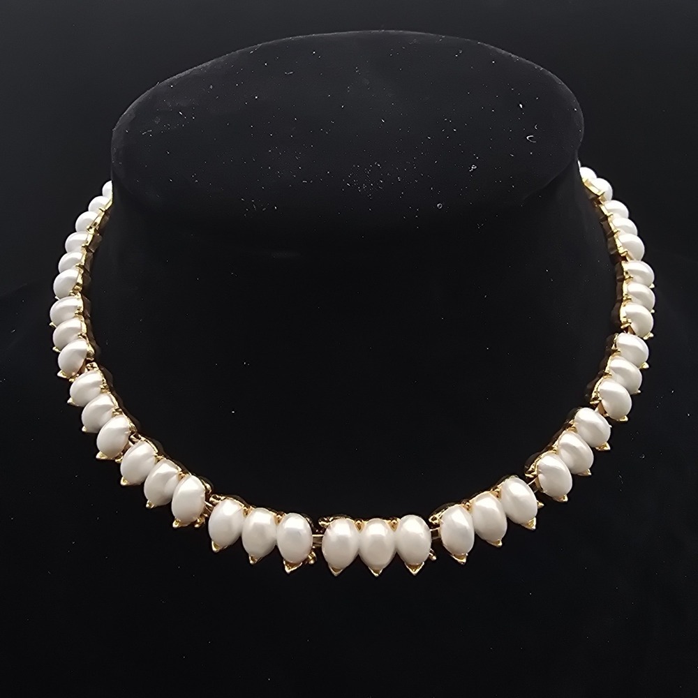 Crown Trifari Faux Pearl Necklace Bracelet Set Vintage Costume Jewelry